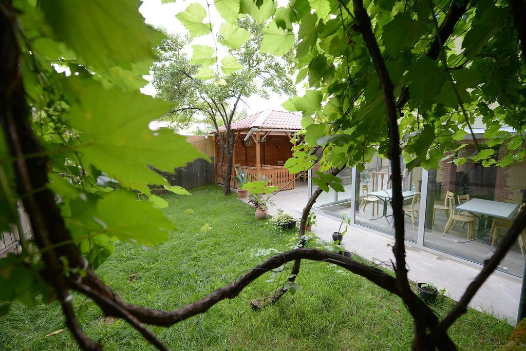 Hotel Almi Ахалцихе Екстериор снимка