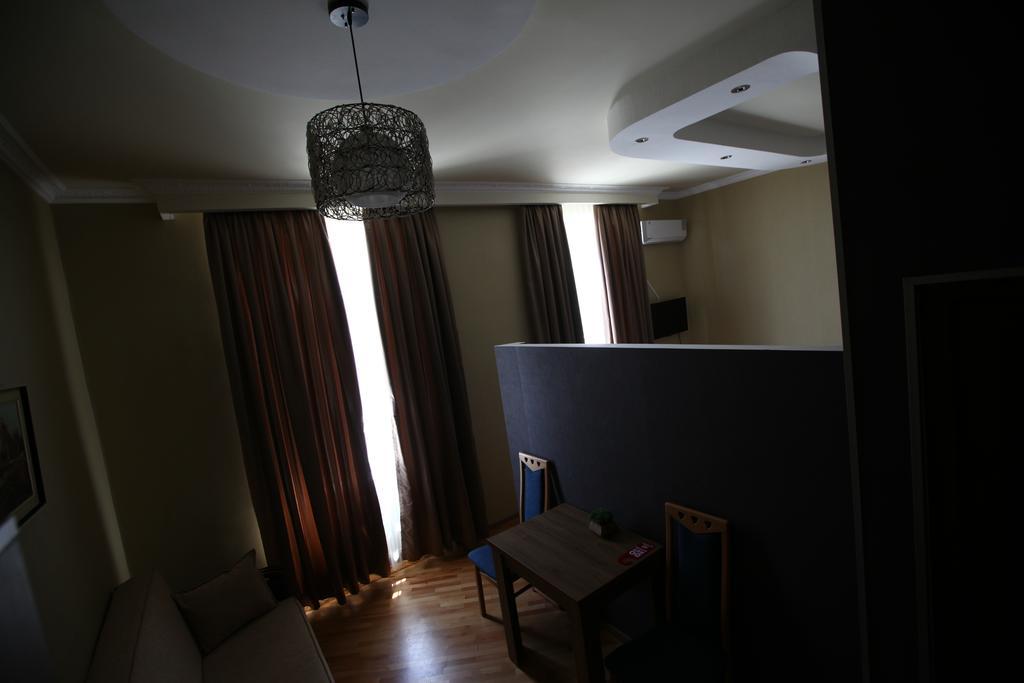 Hotel Almi Ахалцихе Стая снимка
