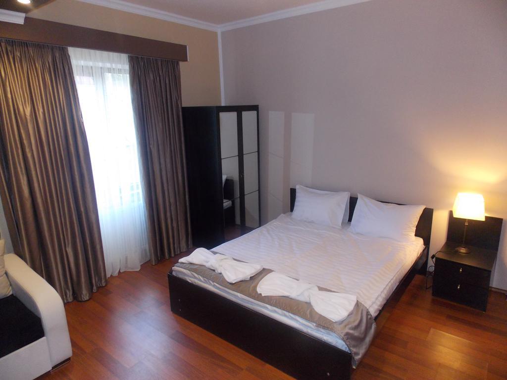 Hotel Almi Ахалцихе Стая снимка