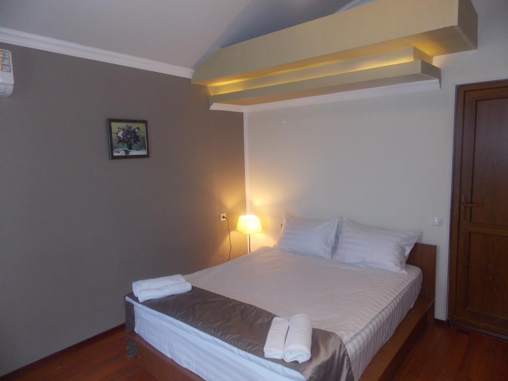Hotel Almi Ахалцихе Стая снимка