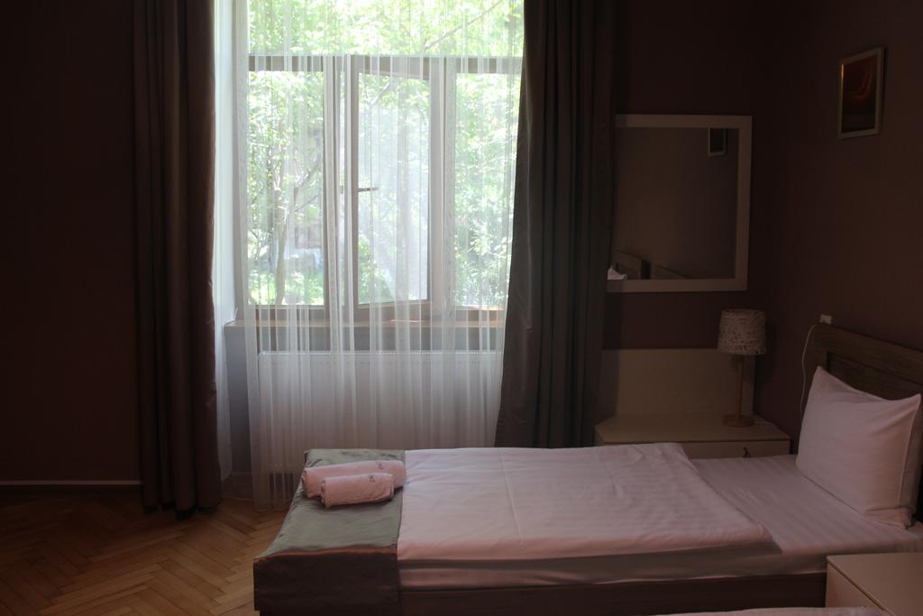 Hotel Almi Ахалцихе Екстериор снимка