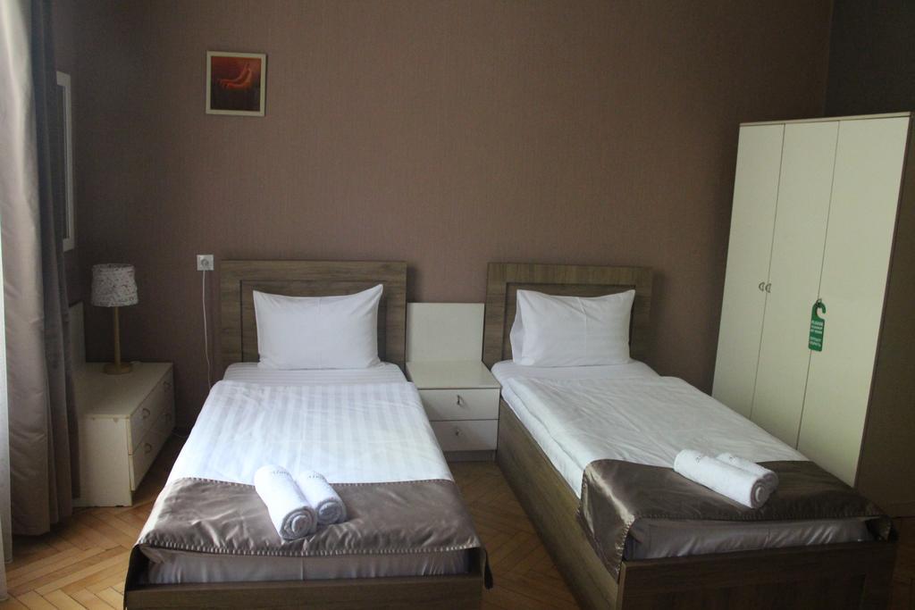Hotel Almi Ахалцихе Екстериор снимка