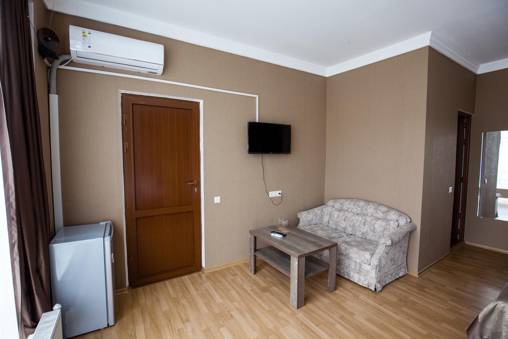 Hotel Almi Ахалцихе Екстериор снимка