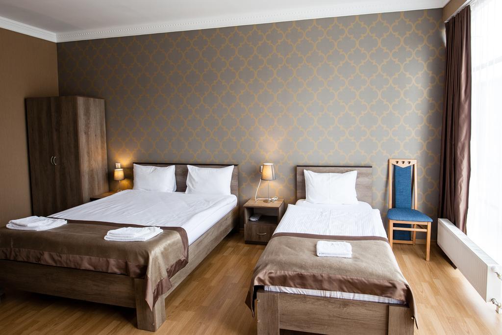 Hotel Almi Ахалцихе Екстериор снимка