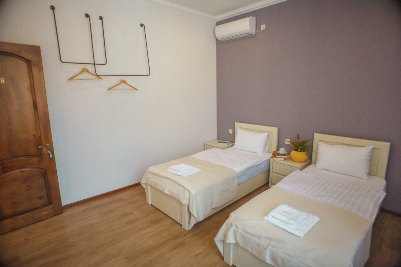 Hotel Almi Ахалцихе Екстериор снимка
