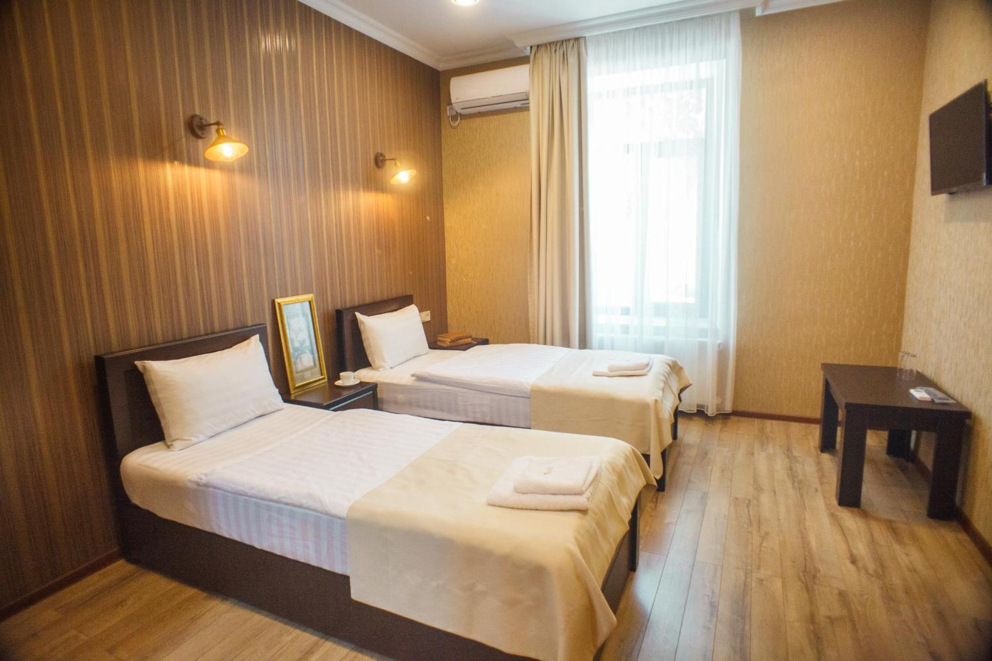 Hotel Almi Ахалцихе Екстериор снимка