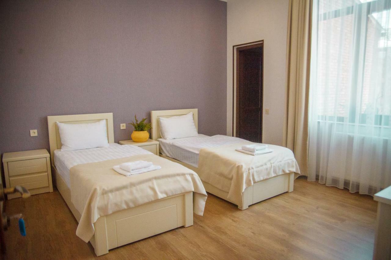 Hotel Almi Ахалцихе Екстериор снимка